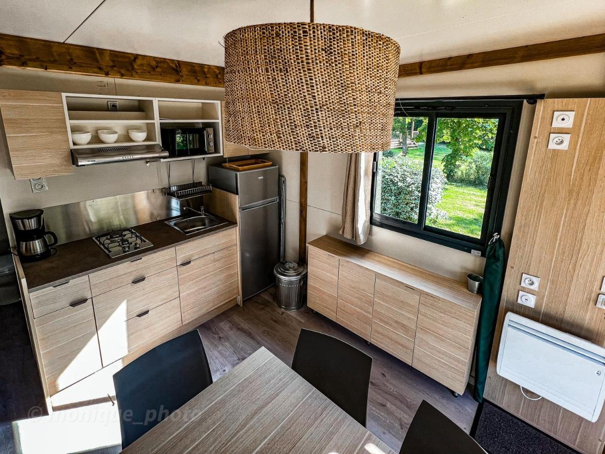 Onlycamp Le Pont Romain Yvre-l'Eveque Ngoại thất bức ảnh